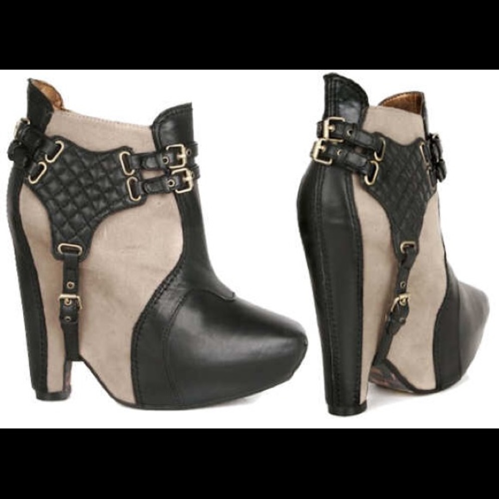 Sam Edelman “Zoe” bootie.